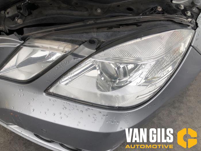 Mercedes E E-200 CDI 16V BlueEfficiency,BlueTEC Sloopvoertuig (2010, Grijs)