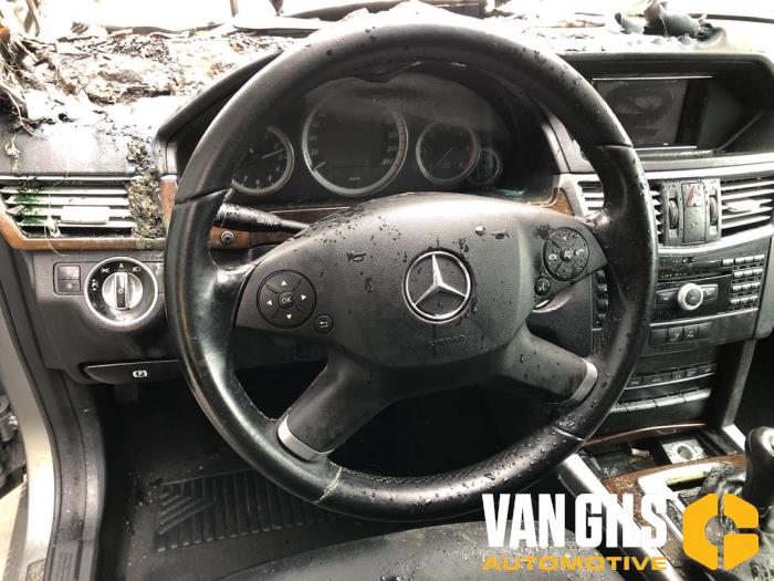 Mercedes E E-200 CDI 16V BlueEfficiency,BlueTEC Sloopvoertuig (2010, Grijs)