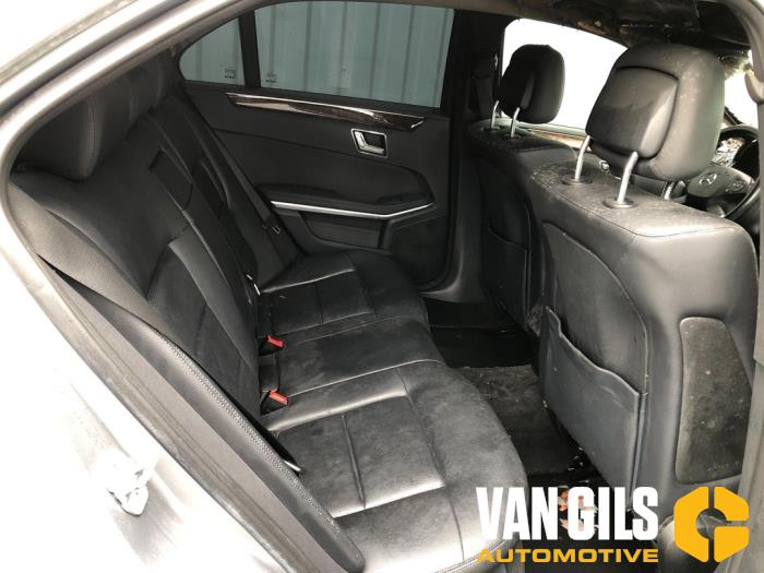 Mercedes E E-200 CDI 16V BlueEfficiency,BlueTEC Sloopvoertuig (2010, Grijs)