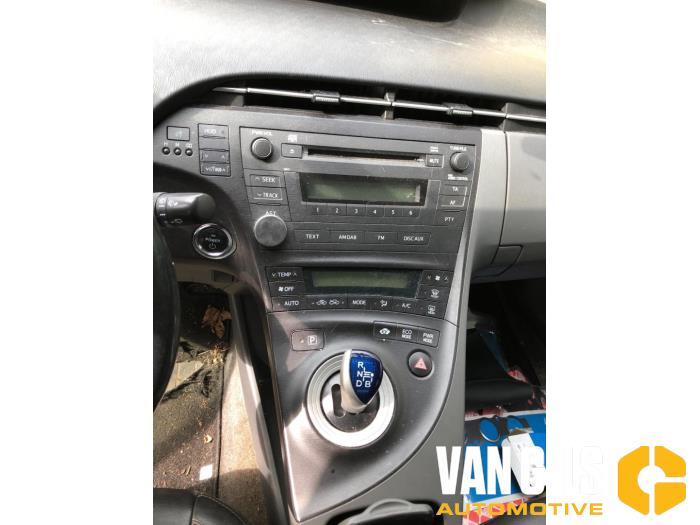 Toyota Prius 1.8 16V Sloopvoertuig (2010, Wit)