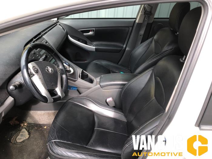 Toyota Prius 1.8 16V Sloopvoertuig (2010, Wit)