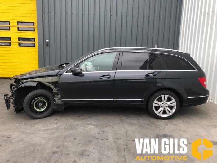 Mercedes C Estate 2.2 C-220 CDI 16V BlueEfficiency Sloopvoertuig (2012, Zwart)