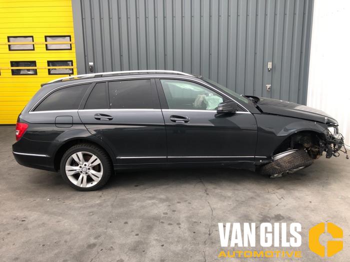 Mercedes C Estate 2.2 C-220 CDI 16V BlueEfficiency Sloopvoertuig (2012, Zwart)