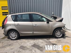 Renault Scénic III 2.0 16V CVT Sloopvoertuig (2010, Beige)