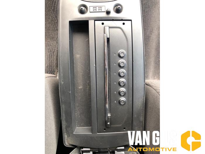 Citroen C4 Berline 1.6 16V VTi 120 Sloopvoertuig (2009, Grijs)