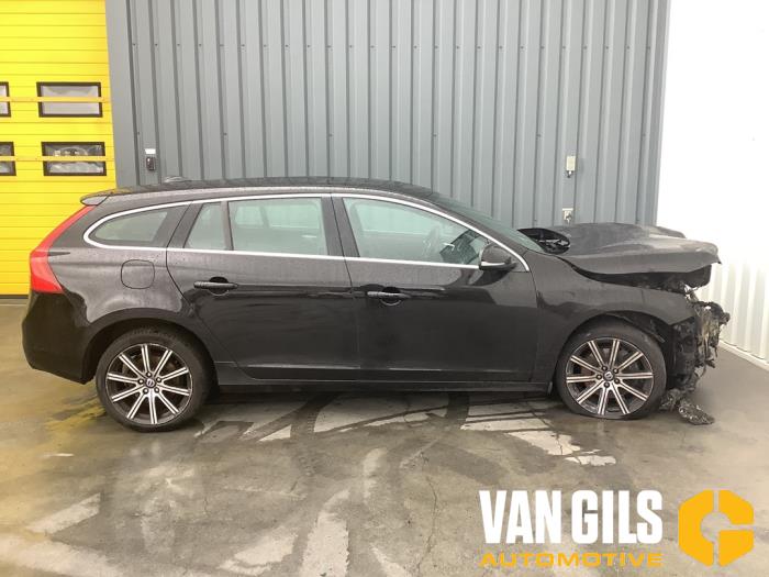 Volvo V60 I 2.4 D5 20V Autom. Sloopvoertuig (2014, Zwart)