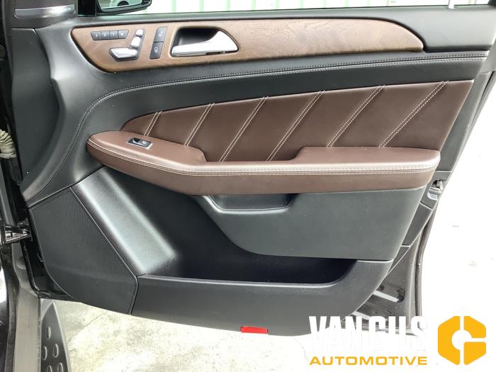 Mercedes GLE AMG Coupe 5.5 63 S AMG V8 biturbo 32V 4-Matic Sloopvoertuig (2017, Metallic, Zwart)