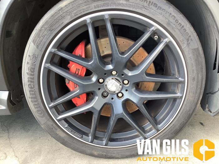 Mercedes GLE AMG Coupe 5.5 63 S AMG V8 biturbo 32V 4-Matic Sloopvoertuig (2017, Metallic, Zwart)