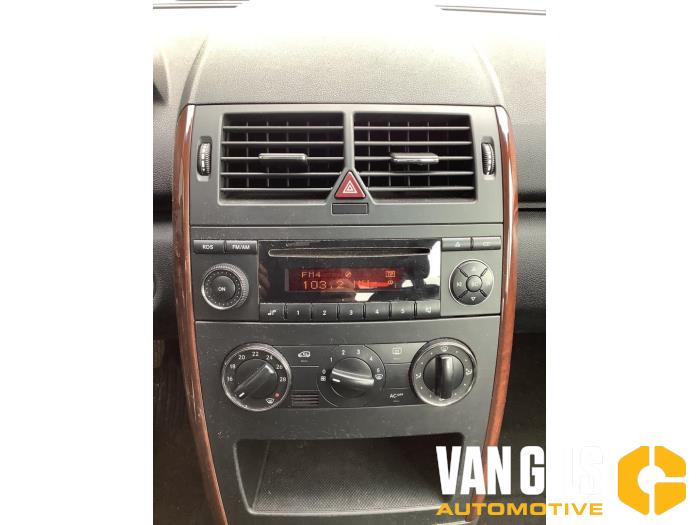 Mercedes A 2.0 A-200 5-Drs. Sloopvoertuig (2006, Beige, Goud)