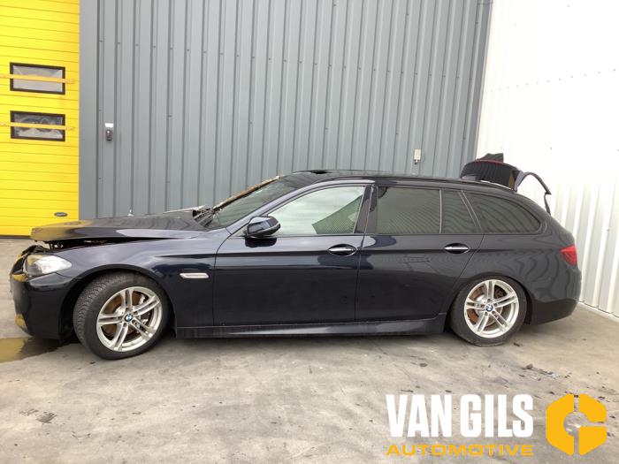 BMW 5 serie Touring 525d 16V Sloopvoertuig (2016, Zwart)