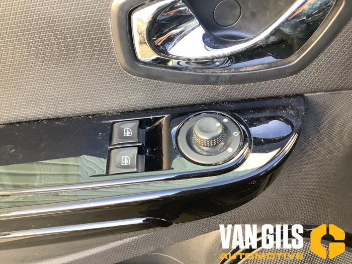 Renault Clio IV 1.5 Energy dCi 90 FAP Sloopvoertuig (2014, Zwart)