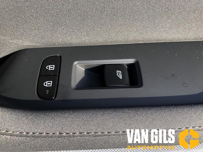 Polestar Polestar 2 82kWh Long Range Single Motor Sloopvoertuig (2023, Blauw)