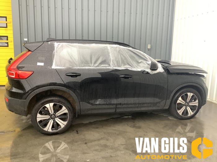 Volvo XC40 Single Motor 69 kWh Sloopvoertuig (2023, Zwart)