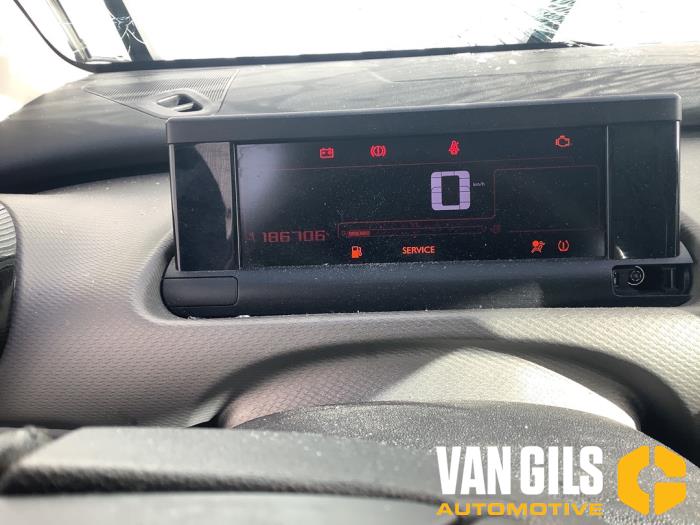 Citroen C4 Cactus 1.2 PureTech 110 12V Sloopvoertuig (2015, Metallic, Zilvergrijs)