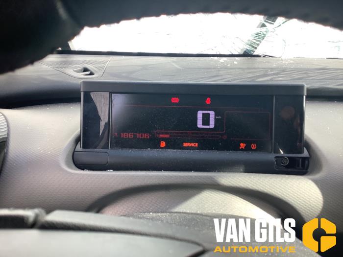 Citroen C4 Cactus 1.2 PureTech 110 12V Sloopvoertuig (2015, Metallic, Zilvergrijs)