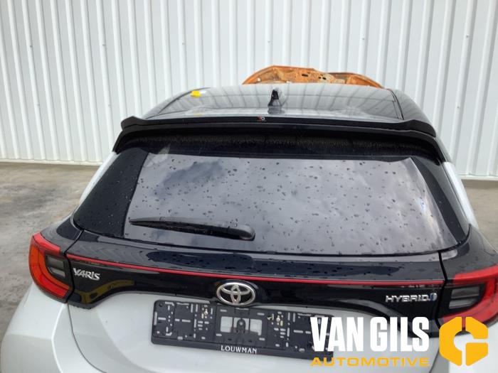 Toyota Yaris IV 1.5 12V Hybrid 115 Sloopvoertuig (2023, BITONE 2RZ)