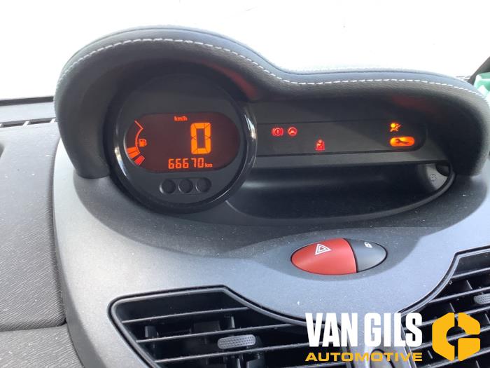 Renault Twingo II 1.2 16V Sloopvoertuig (2010, Rood)