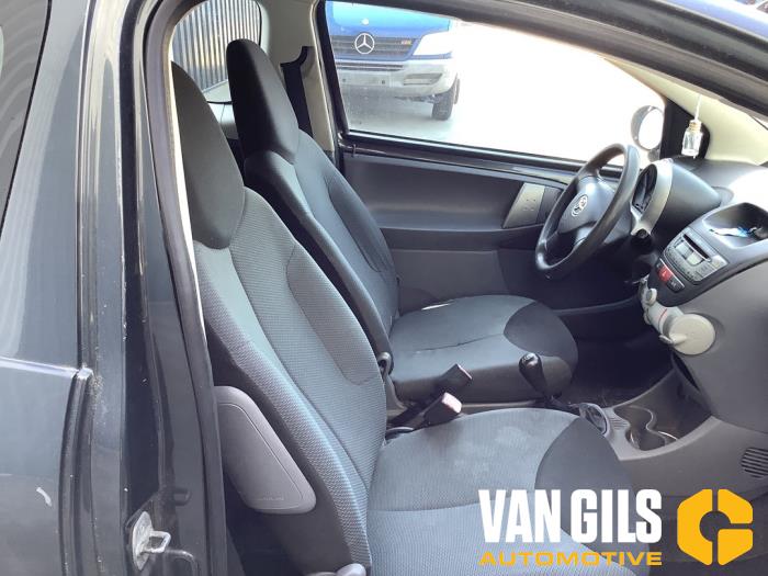 Toyota Aygo 1.0 12V VVT-i Sloopvoertuig (2007, Grijs)