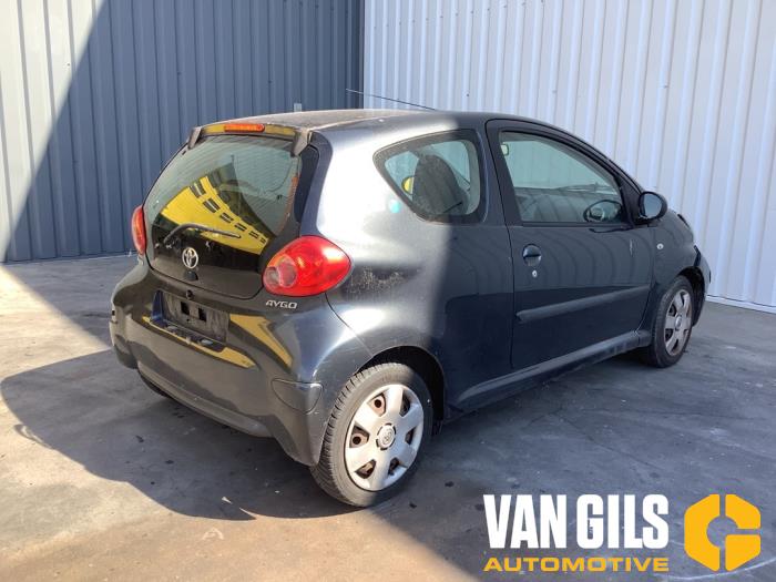 Toyota Aygo 1.0 12V VVT-i Sloopvoertuig (2007, Grijs)