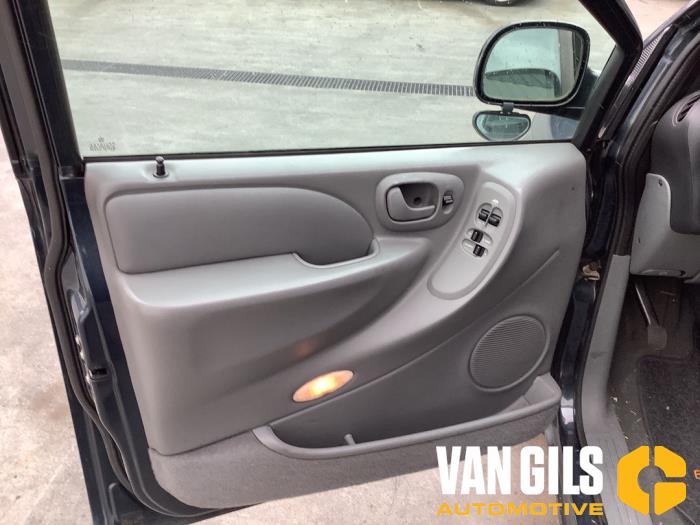 Chrysler Voyager/Grand Voyager 2.8 CRD 16V Autom. Sloopvoertuig (2008, Graniet)