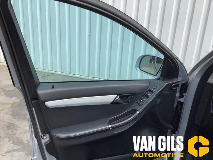 Mercedes R 3.0 320 CDI 24V 4-Matic Sloopvoertuig (2006, Metallic, Zilvergrijs)