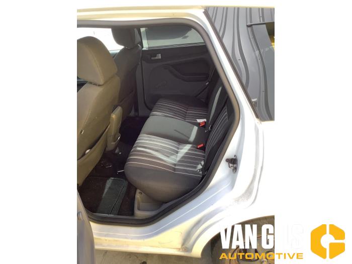 Ford Focus 2 Wagon 1.6 16V Sloopvoertuig (2008, Wit)