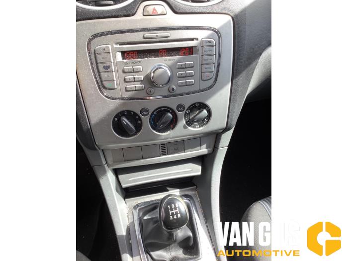 Ford Focus 2 Wagon 1.6 16V Sloopvoertuig (2008, Wit)