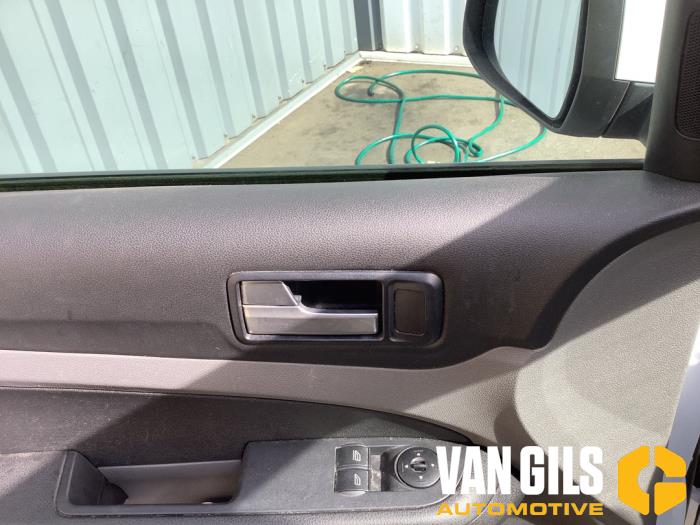 Ford Focus 2 Wagon 1.6 16V Sloopvoertuig (2008, Wit)