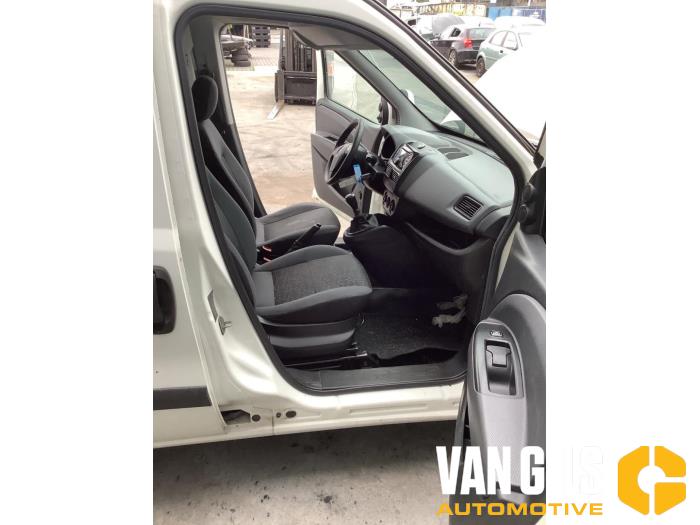 Fiat Doblo Cargo 1.3 MJ 16V DPF Euro 5 Sloopvoertuig (2013, Graniet)