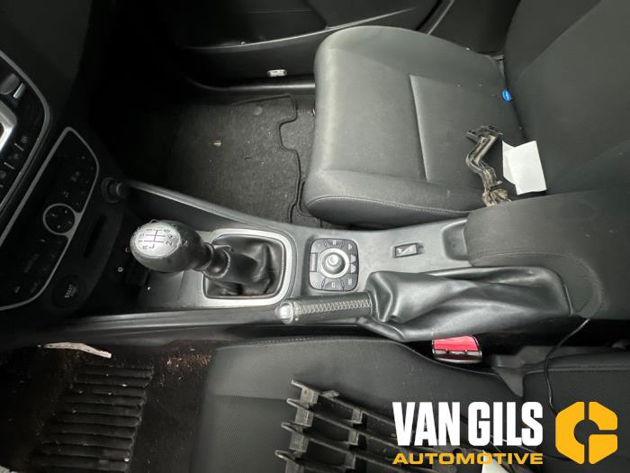 Renault Megane III Berline 1.4 16V TCe 130 Sloopvoertuig (2010, Grijs)