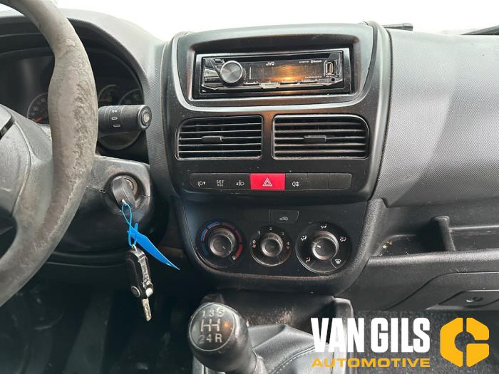 Fiat Doblo Cargo 1.3 MJ 16V DPF Euro 5 Sloopvoertuig (2011, Graniet)