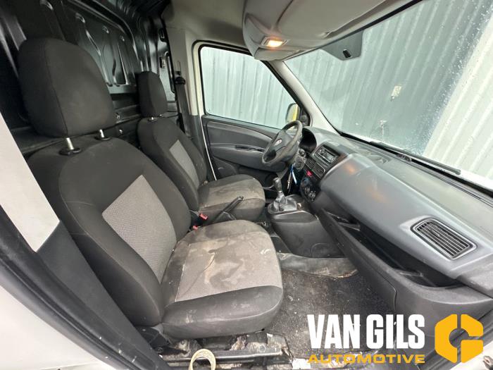 Fiat Doblo Cargo 1.3 MJ 16V DPF Euro 5 Sloopvoertuig (2011, Graniet)