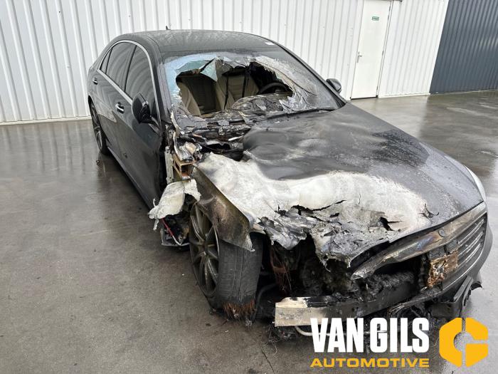 Mercedes S 3.0 S-400d 4-Matic Sloopvoertuig (2018, Zwart)