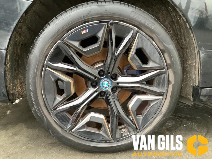 BMW iX xDrive40 77 kWh Sloopvoertuig (2023, Zwart)