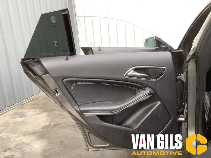 Mercedes CLA Shooting Brake 2.2 CLA-200 CDI, 200 d 16V Sloopvoertuig (2018, Wit)