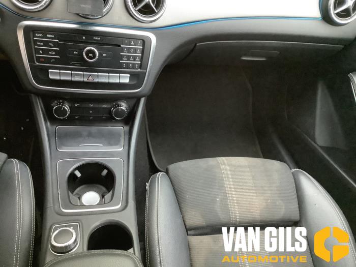 Mercedes CLA Shooting Brake 2.2 CLA-200 CDI, 200 d 16V Sloopvoertuig (2018, Wit)