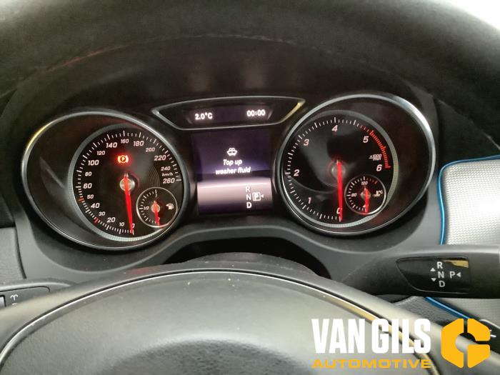 Mercedes CLA Shooting Brake 2.2 CLA-200 CDI, 200 d 16V Sloopvoertuig (2018, Wit)