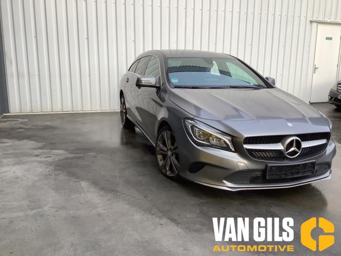 Mercedes CLA Shooting Brake 2.2 CLA-200 CDI, 200 d 16V Sloopvoertuig (2018, Wit)
