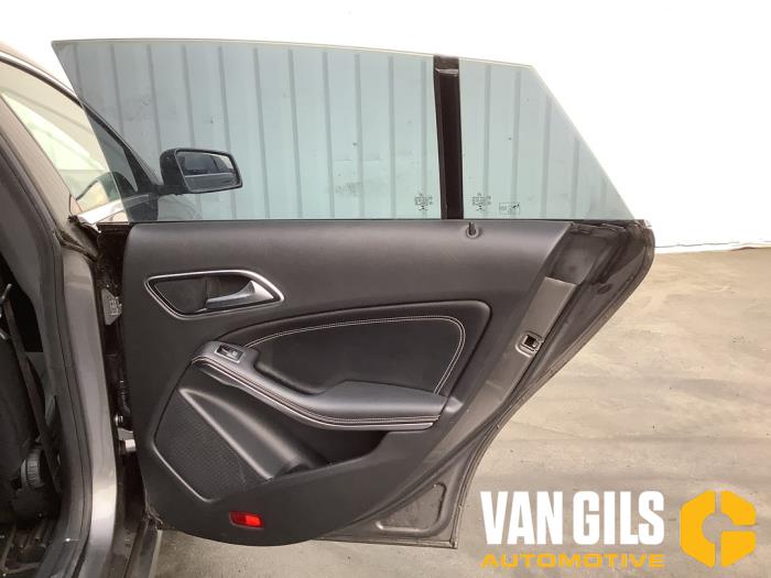 Mercedes CLA Shooting Brake 2.2 CLA-200 CDI, 200 d 16V Sloopvoertuig (2018, Wit)