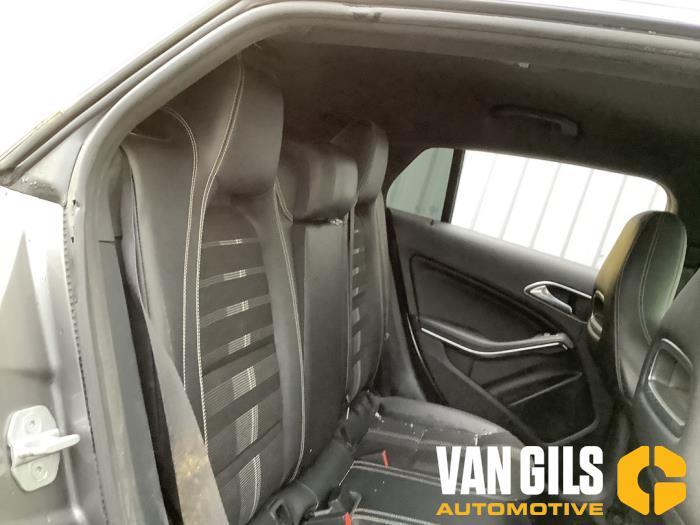 Mercedes CLA Shooting Brake 2.2 CLA-200 CDI, 200 d 16V Sloopvoertuig (2018, Wit)