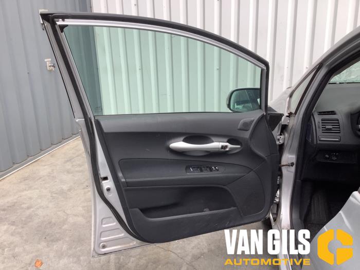 Toyota Auris 1.8 16V HSD Full Hybrid Sloopvoertuig (2012, Grijs)