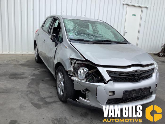 Toyota Auris 1.8 16V HSD Full Hybrid Sloopvoertuig (2012, Grijs)