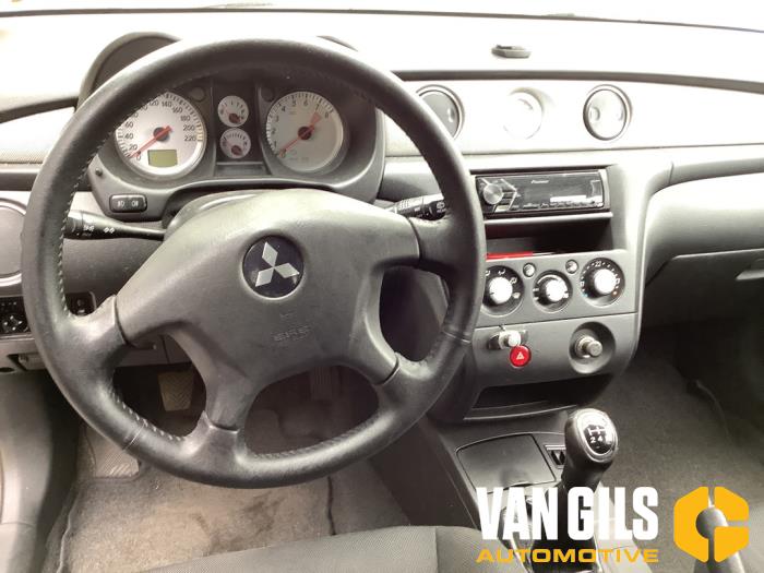 Mitsubishi Outlander 2.0 16V 4x2 Sloopvoertuig (2006, Grijs)