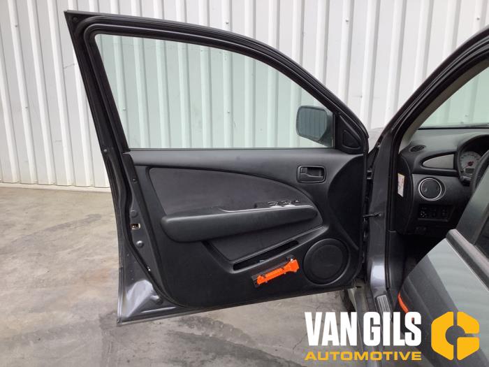 Mitsubishi Outlander 2.0 16V 4x2 Sloopvoertuig (2006, Grijs)