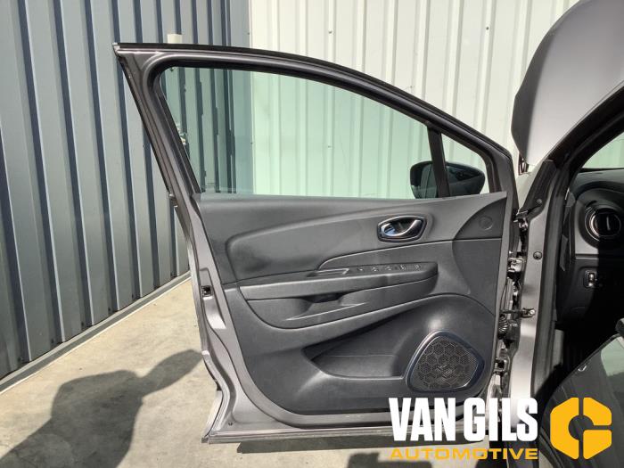 Renault Captur 0.9 Energy TCE 12V Sloopvoertuig (2018, Grijs)