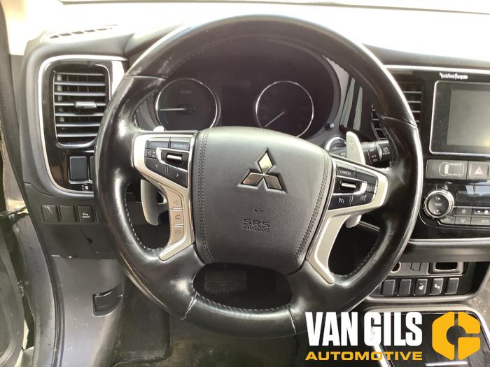 Mitsubishi Outlander 2.0 16V PHEV 4x4 Sloopvoertuig (2016, Grijs)