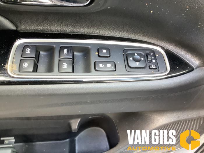 Mitsubishi Outlander 2.0 16V PHEV 4x4 Sloopvoertuig (2016, Grijs)