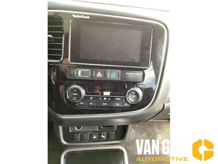 Mitsubishi Outlander 2.0 16V PHEV 4x4 Sloopvoertuig (2016, Grijs)