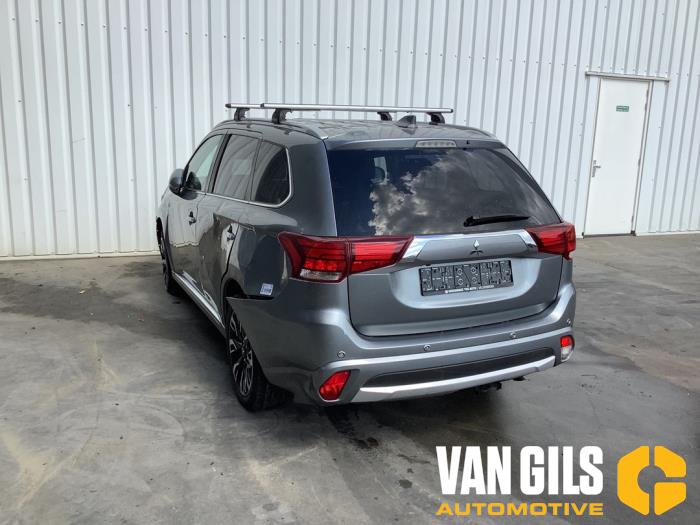 Mitsubishi Outlander 2.0 16V PHEV 4x4 Sloopvoertuig (2016, Grijs)