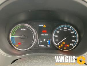 Mitsubishi Outlander 2.0 16V PHEV 4x4 Sloopvoertuig (2016, Grijs)